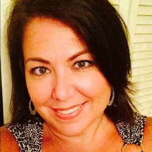 Meet your Posher, Jacqueline